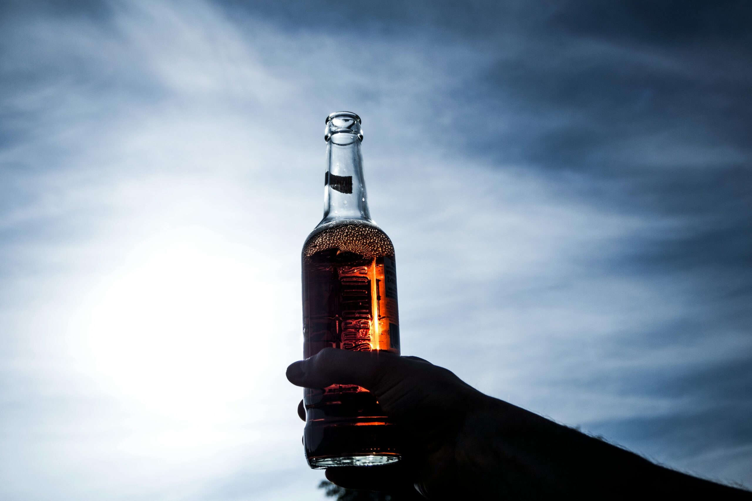 Learn about being an 'alcoholic', alcohol use disorder, signs of alcohol addiction, and treatment options with IntegroRecovery Clinic in Edina, MN